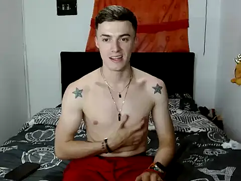 Snapshot of Ken_bigcock77 chatting on October 4, 1:03 am Ken bigcock77 online show from October 4, 1:03 am