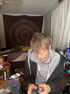 XanderOzzz online show from December 3, 2:15 pm