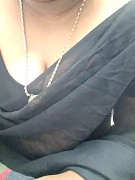 Snapshot of Tamil-rami chatting on October 9, 7:28 am Tamil-rami online show from October 9, 7:28 am