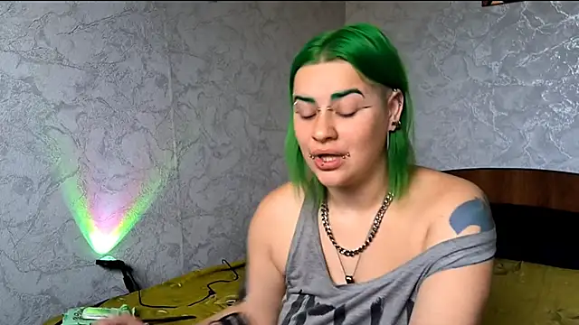 NeonNectar  online show from October 15, 9:31 am