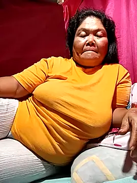 Snapshot of Mari_fvcks chatting on November 22, 8:35 am Mari fvcks online show from November 22, 8:35 am