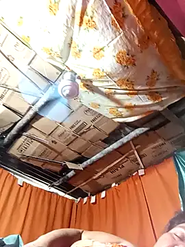 Snapshot of Mari_fvcks chatting on November 28, 7:11 am Mari fvcks online show from November 28, 7:11 am