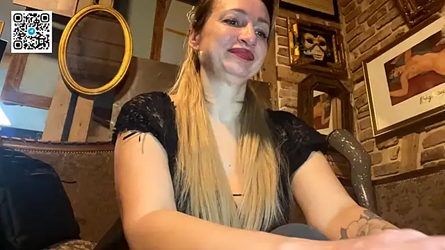 Lapussia online show from December 2, 8:15 pm