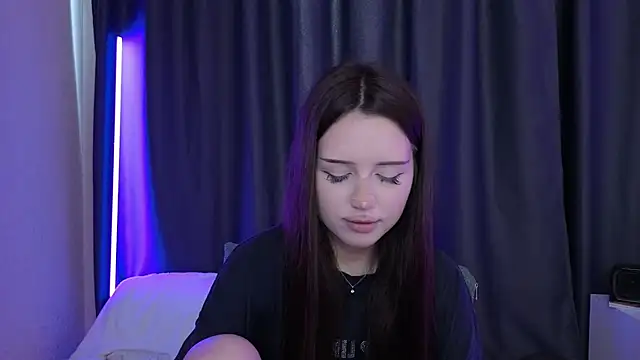 Snapshot of BlackEyesGirl chatting on July 6, 5:59 am BlackEyesGirl online show from July 6, 5:59 am