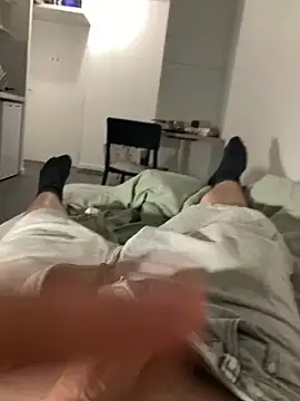 Loulou 2007 online show from October 15, 7:25 pm