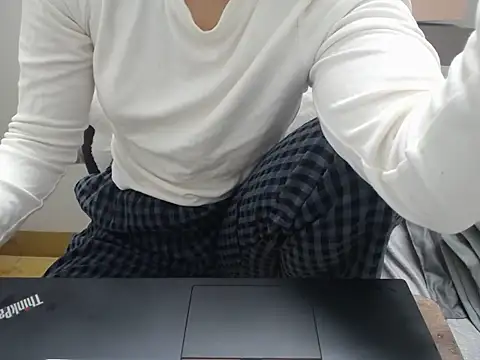 Snapshot of Lamoon_2k chatting on October 27, 2:59 am Lamoon 2k online show from October 27, 2:59 am