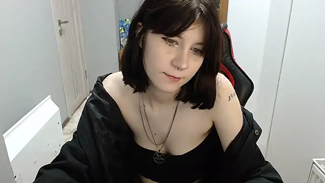 TinaQuiin online show from November 18, 8:41 am