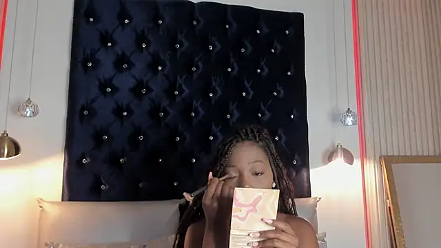 Snapshot of AbbieCyruz chatting on October 9, 11:52 am AbbieCyruz online show from October 9, 11:52 am