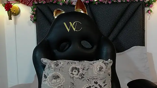 IndraKaur  online show from September 26, 12:42 pm