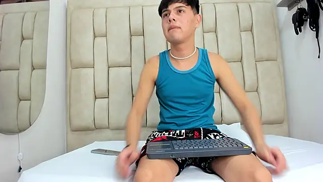 Felipe Cold online show from October 3, 2:19 am