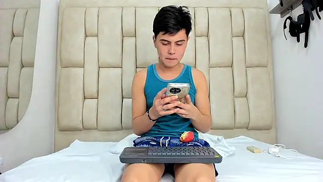 Felipe Cold online show from October 11, 2:00 am