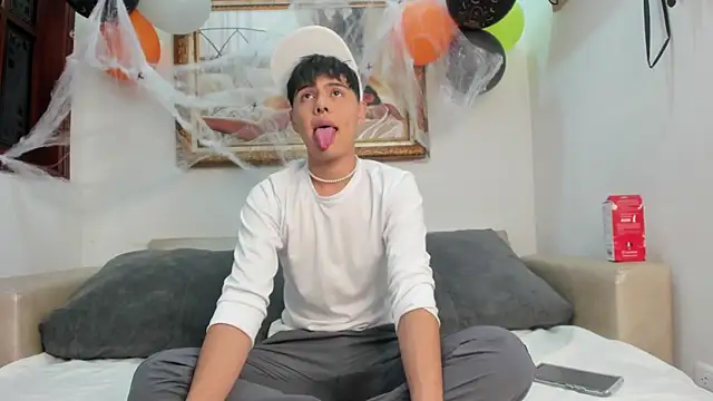 Felipe Cold online show from October 26, 3:34 am