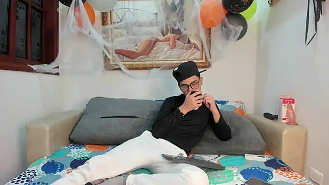 Felipe Cold online show from October 28, 2:37 am