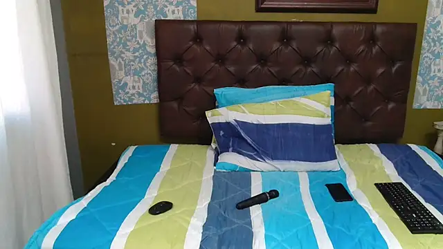 ExoticCandyx online show from October 17, 8:39 am