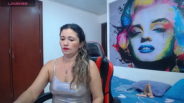 Snapshot of noelia_milf19 chatting on July 8, 5:50 pm noelia milf19 online show from July 8, 5:50 pm
