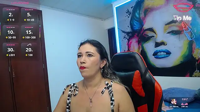 Snapshot of noelia_milf19 chatting on July 10, 1:10 am noelia milf19 online show from July 10, 1:10 am