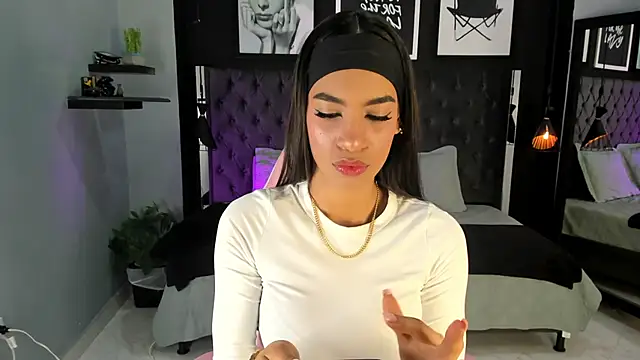 kitty collins  online show from September 10, 10:37 am