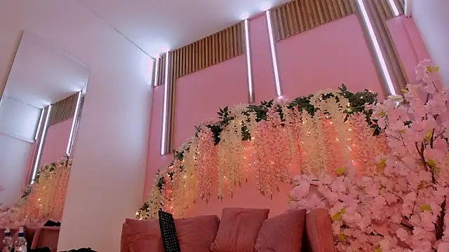 ThiccyLexxy online show from January 13, 12:21 pm