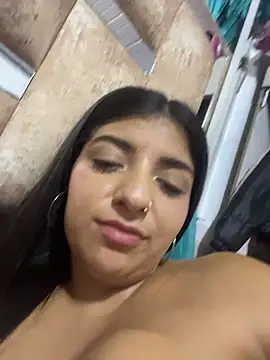 Isaa-Sweet online show from February 22, 8:29 pm