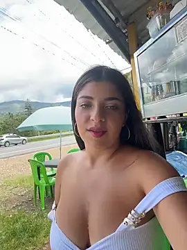 Isaa-Sweet online show from April 7, 4:18 pm