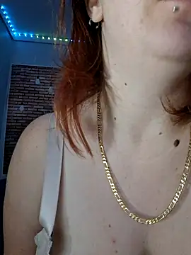 queenpeaches121 online show from November 3, 11:48 pm