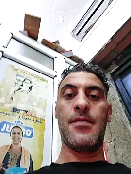 Snapshot of Mahdidido45 chatting on June 16, 9:56 am Mahdidido45 online show from June 16, 9:56 am