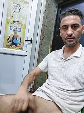 Snapshot of Mahdidido45 chatting on June 22, 12:02 pm Mahdidido45 online show from June 22, 12:02 pm