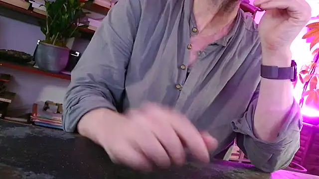 yvanbonar online show from October 18, 7:53 am