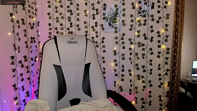 AnyaTaylor  online show from February 6, 2:27 am