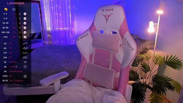 AnyaTaylor  online show from April 11, 2:27 am