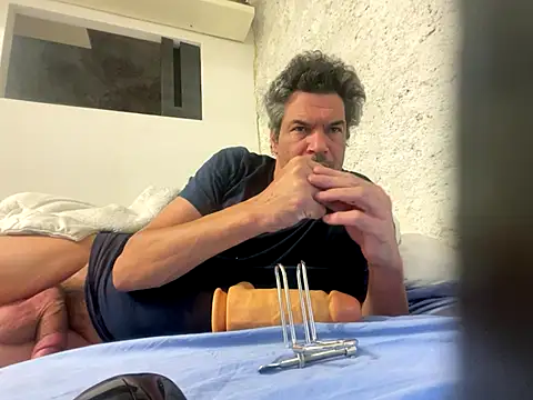 twitshe online show from October 30, 12:23 am