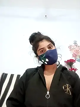 Snapshot of Hot-Soniya733 chatting on January 8, 11:34 am Hot-Soniya733 online show from January 8, 11:34 am