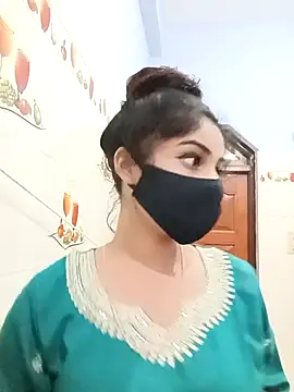 Snapshot of Hot-Soniya733 chatting on February 10, 11:03 am Hot-Soniya733 online show from February 10, 11:03 am