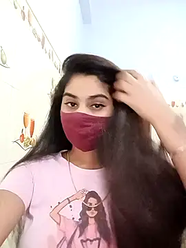 Snapshot of Hot-Soniya733 chatting on February 24, 8:29 pm Hot-Soniya733 online show from February 24, 8:29 pm