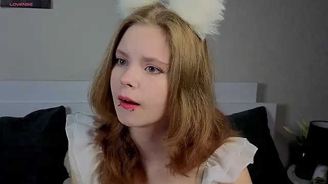JulietteRain online show from June 27, 8:03 pm