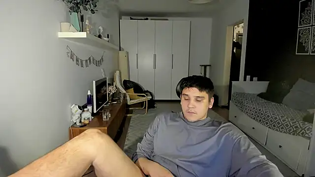 Snapshot of Bear_Beer130 chatting on September 13, 3:34 pm Bear Beer130 online show from September 13, 3:34 pm