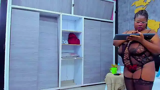 Maiam  Rossi online show from October 3, 12:46 pm