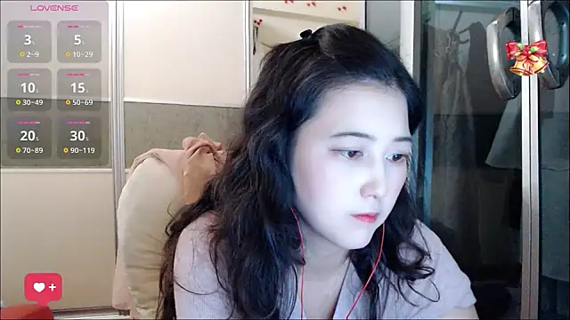 Snapshot of xx9938 chatting on September 19, 1:23 pm xx9938 online show from September 19, 1:23 pm
