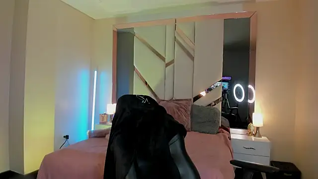 EmmaStonns online show from February 12, 2:34 pm