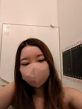 Snapshot of yuuhichan chatting on April 24, 5:04 pm yuuhichan online show from April 24, 5:04 pm