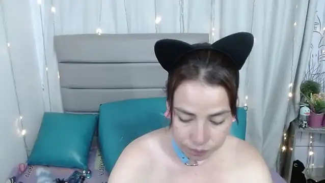 Snapshot of Cintia_Leon chatting on September 24, 7:28 pm Cintia Leon online show from September 24, 7:28 pm