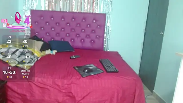 Snapshot of Charlotte_lane chatting on September 11, 3:28 am Charlotte lane online show from September 11, 3:28 am