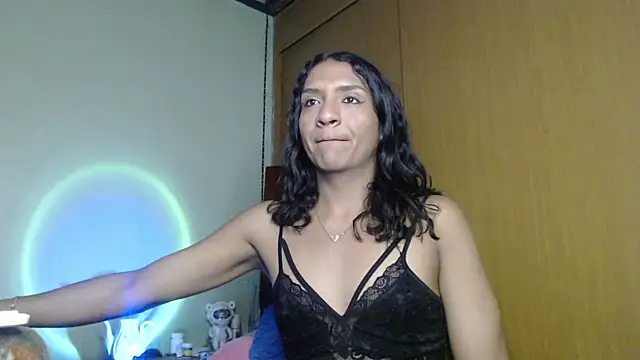 Galgadot3 online show from December 20, 1:56 am