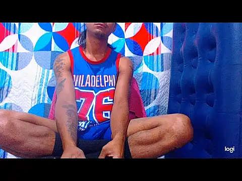 Snapshot of davidcutterr chatting on June 1, 1:24 pm davidcutterr online show from June 1, 1:24 pm