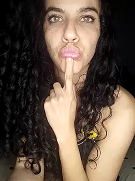 lucerocutte online show from November 29, 4:04 am