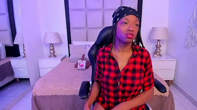 ElisabettaMonroy online show from December 4, 5:32 pm