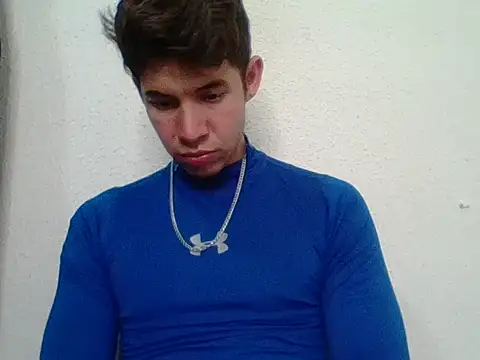 Snapshot of Maxtaylor18 chatting on October 16, 4:13 am Maxtaylor18 online show from October 16, 4:13 am