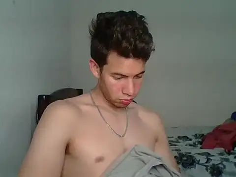 Maxtaylor18 online show from March 26, 3:56 am