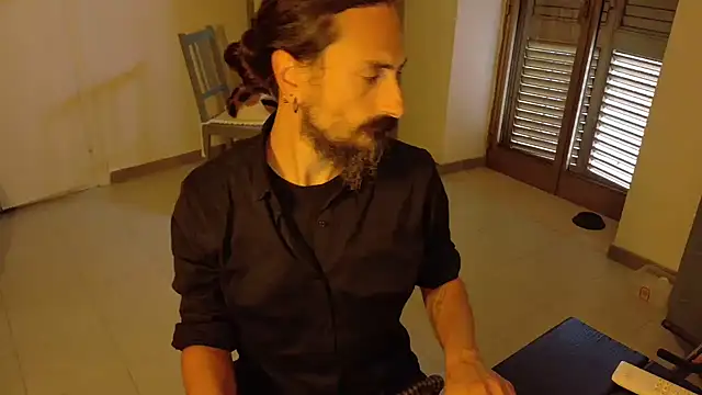 Snapshot of Mrkurt86 chatting on November 20, 3:01 pm Mrkurt86 online show from November 20, 3:01 pm