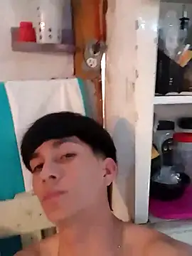 Snapshot of LUISSLEONN0958 chatting on September 11, 10:10 pm LUISSLEONN0958 online show from September 11, 10:10 pm